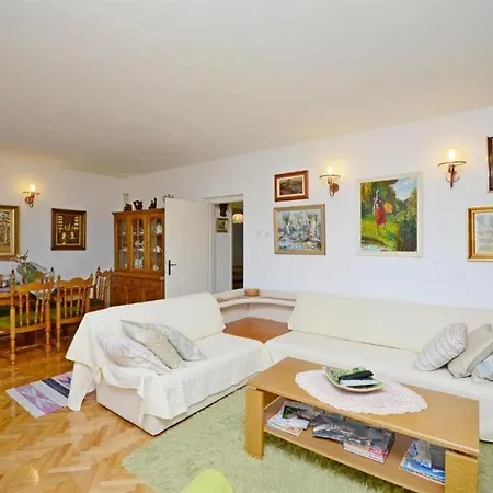 Holiday home Lui *